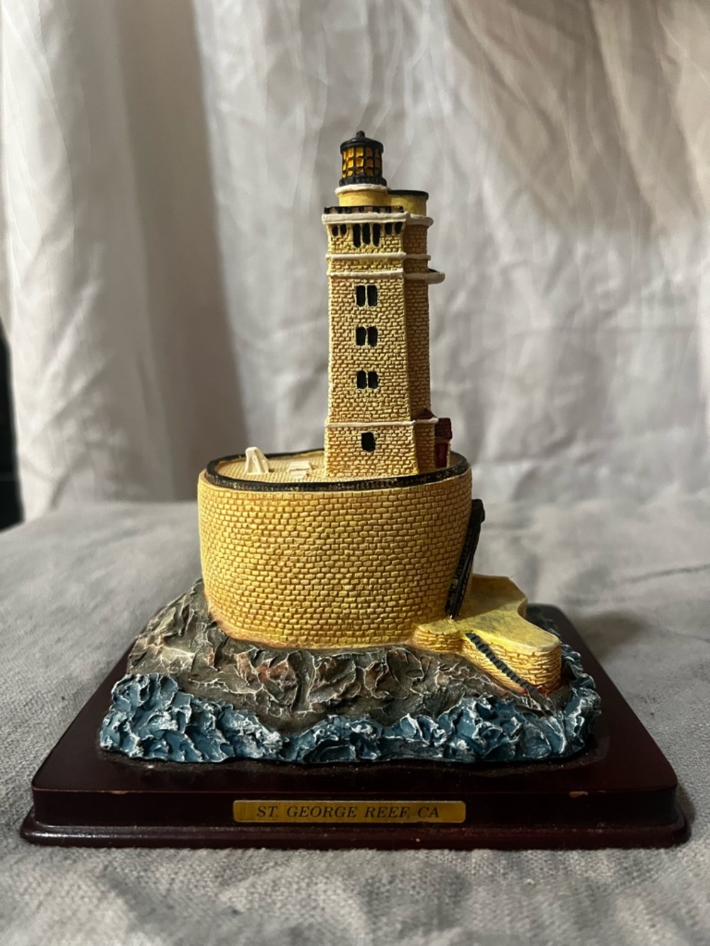 Oneida Lighthouse Figurine – St. George Reef, CA